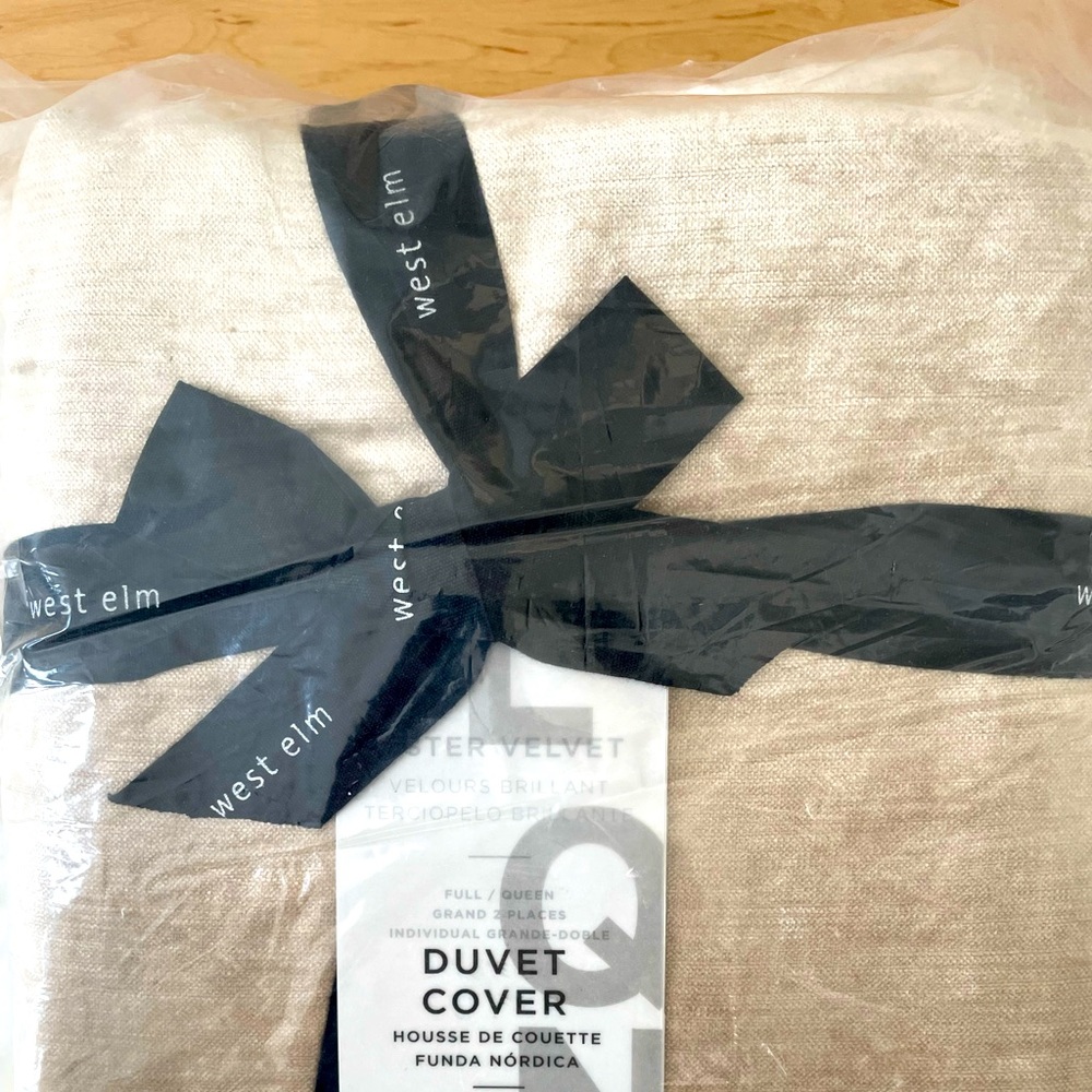 West Elm Queen Luster Velvet Duvet & Shams NWT